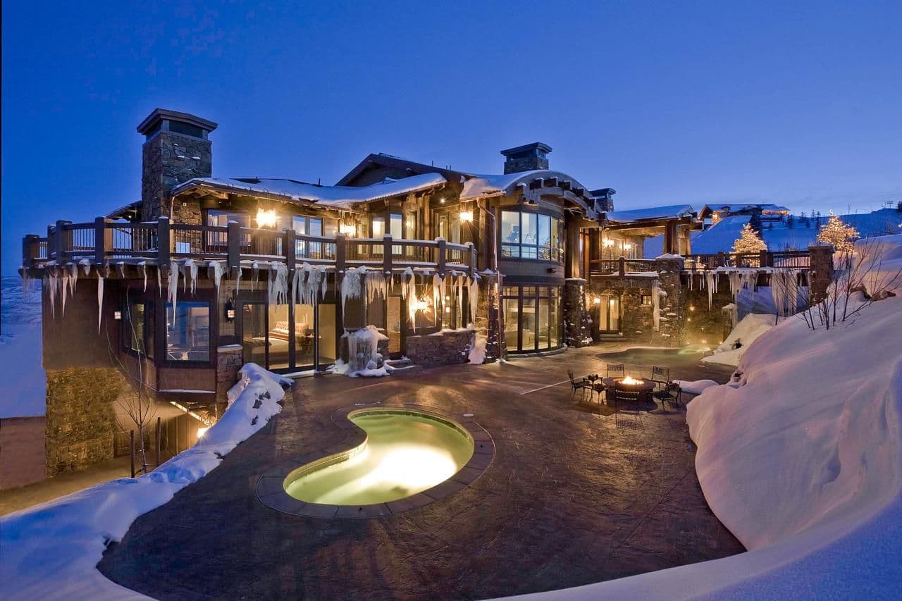 lavish_slope_hideaway