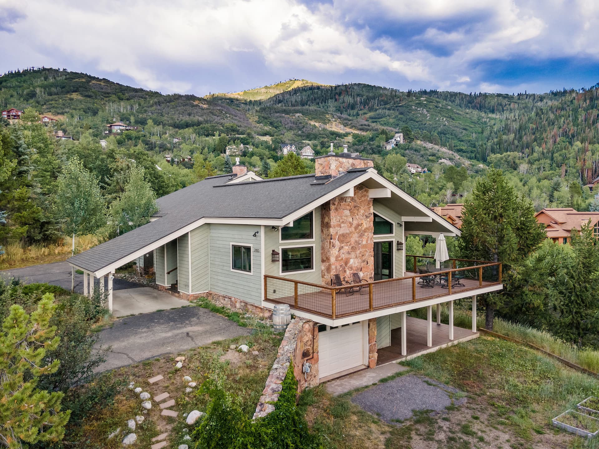 Alpenglow Mountain Getaway