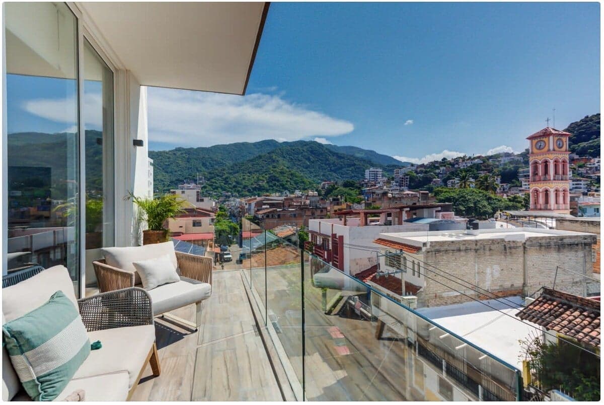 Emiliano Residence