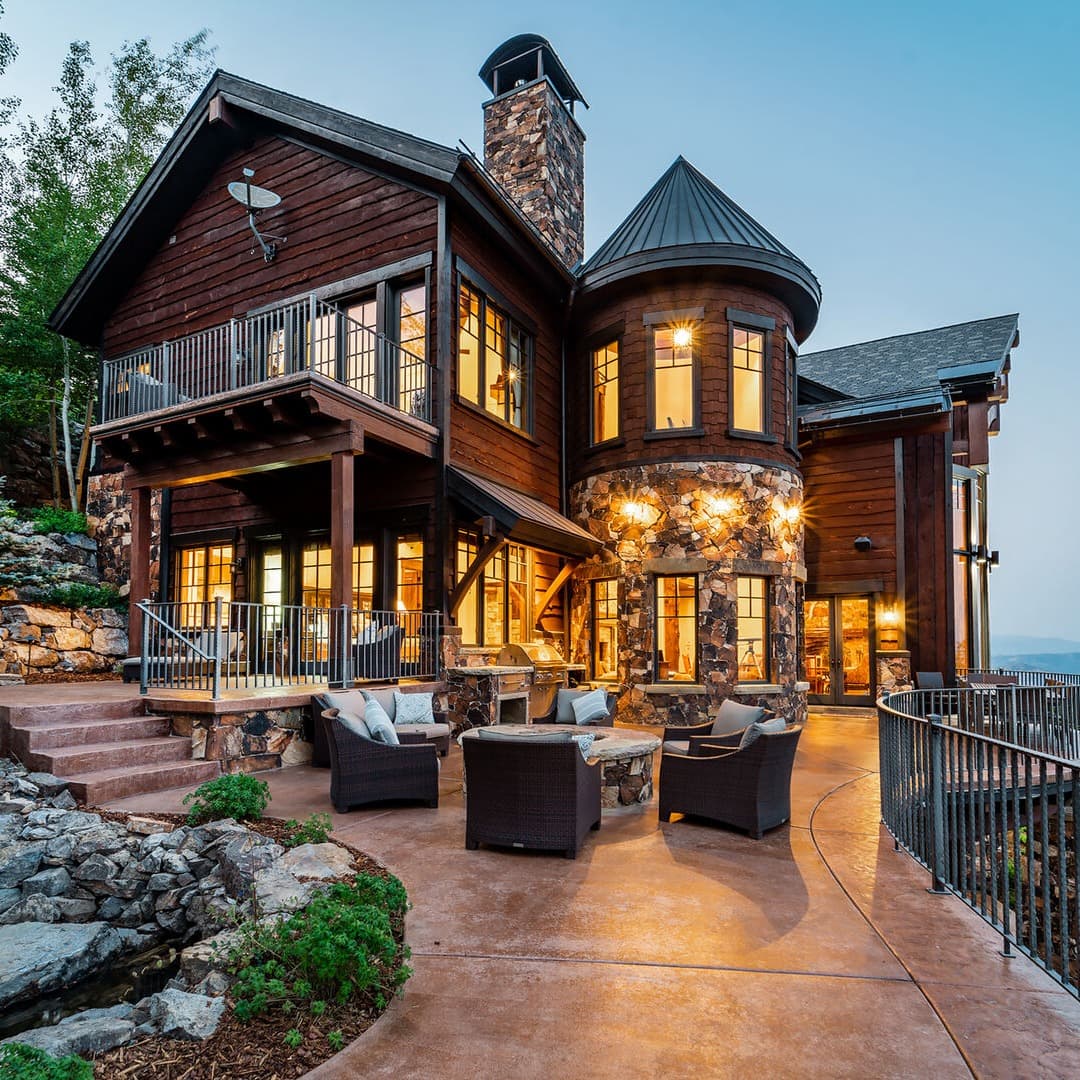 Black Spruce Lodge